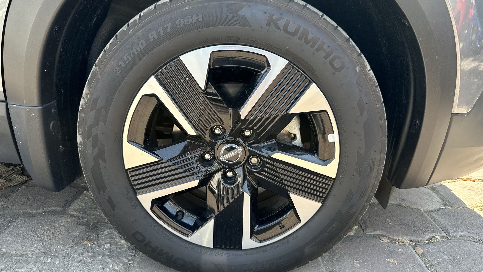 2025 Nissan KICKS 5P PLAY ADVANCE L41.6 AUT