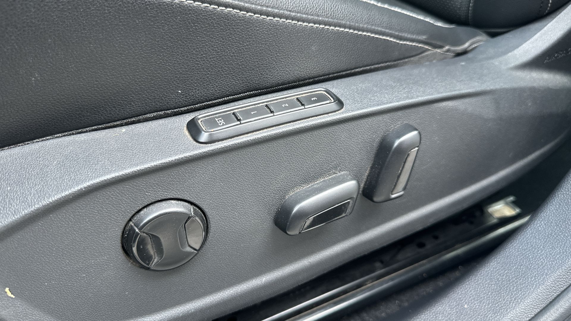 2019 Volkswagen JETTA 4 PTS HIGHLINE 14T TA PIEL QC RA-17