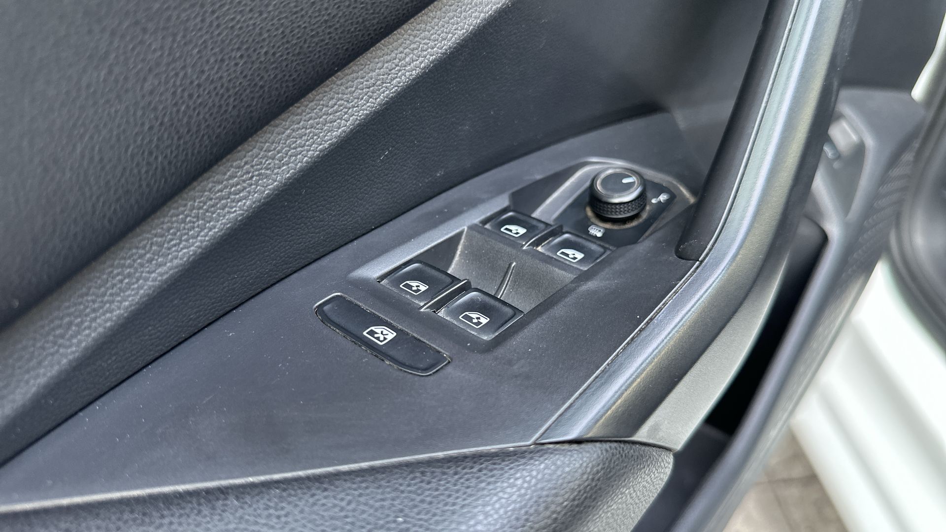 2019 Volkswagen JETTA 4 PTS HIGHLINE 14T TA PIEL QC RA-17